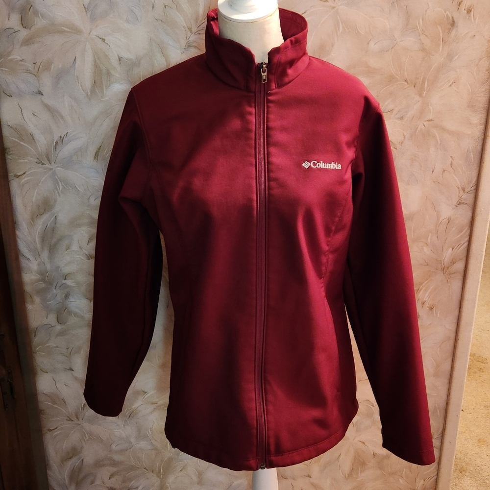 NWOT Colombia Water Resistant Soft Shell, Super Soft Fleece lined jacket